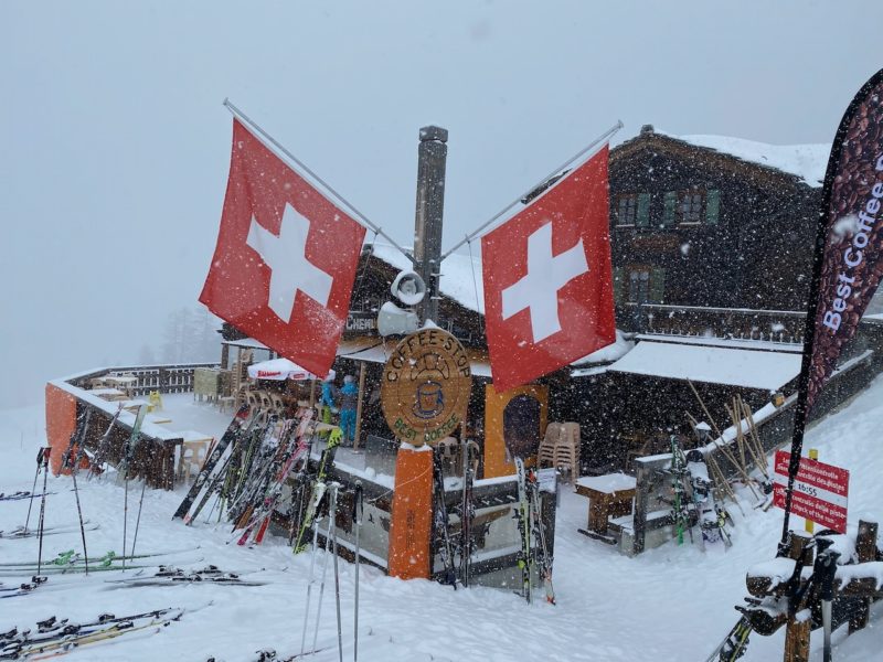 Skiing in Switzerland. Image © PlanetSKI